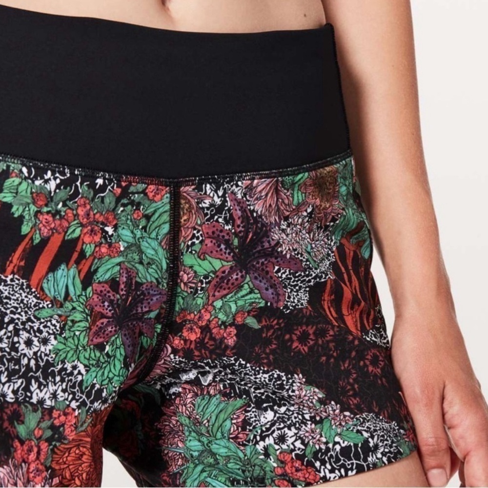 Lululemon Run Times 4" Shorts Zen Garden Size 4 - Picture 2 of 13